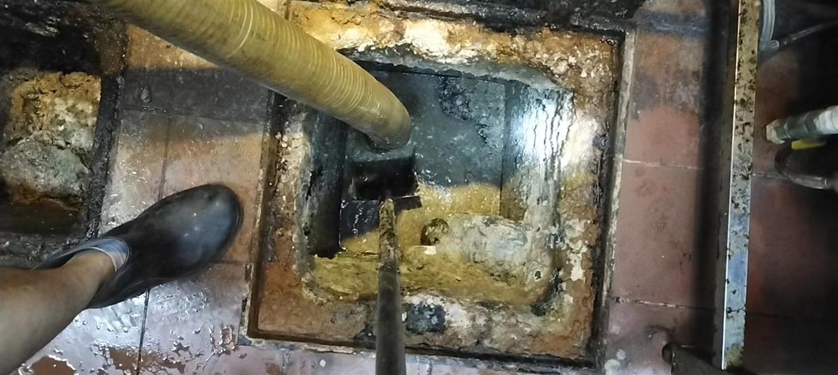 秦淮化油池清理-污水池清掏